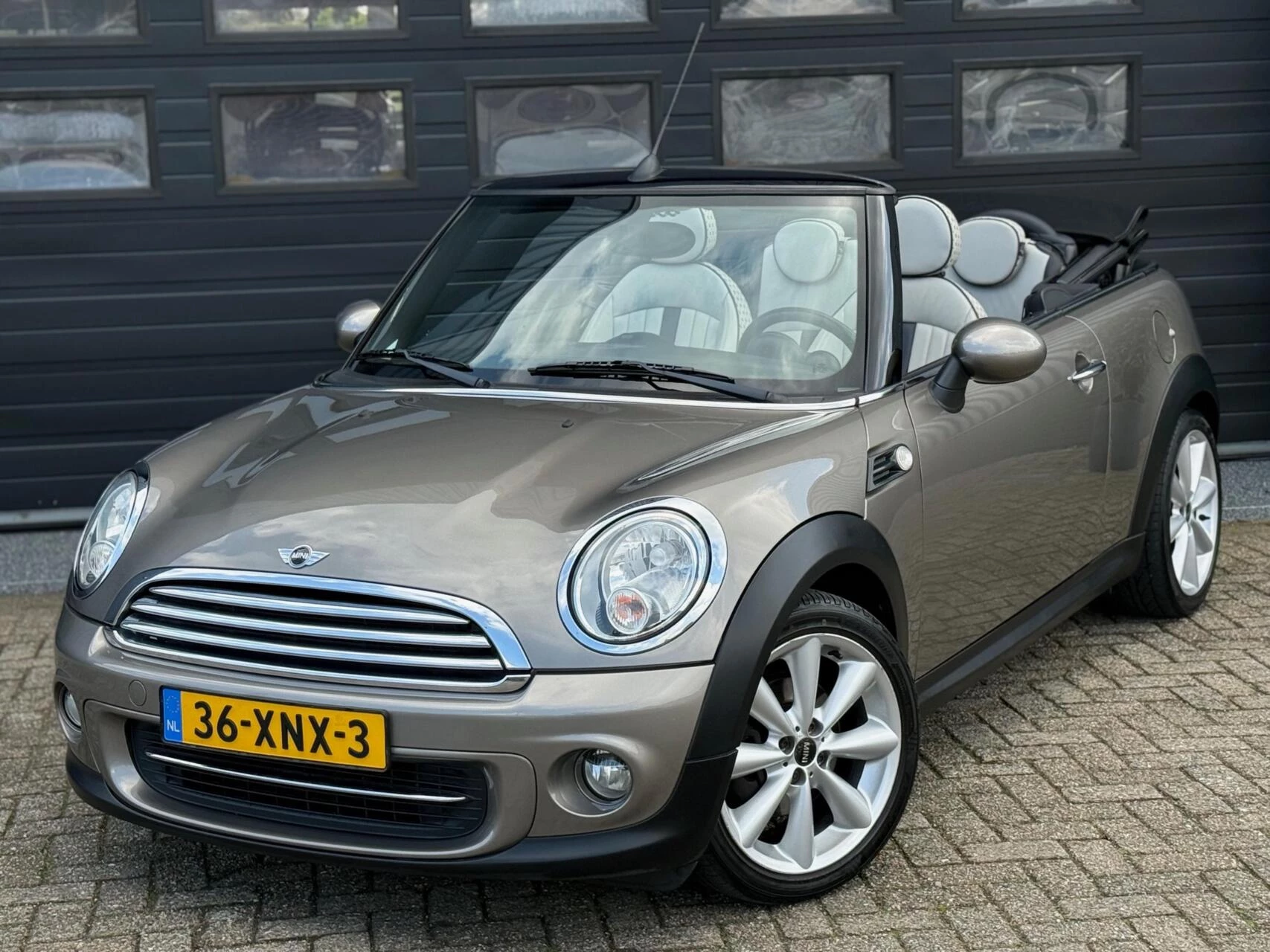 Hoofdafbeelding MINI Cooper Cabrio