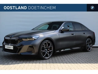 BMW i5 eDrive40 M Sport / Trekhaak / Adaptieve LED / Stoelventilatie / Comfort Access / Parking Assistant / M Sportonderstel
