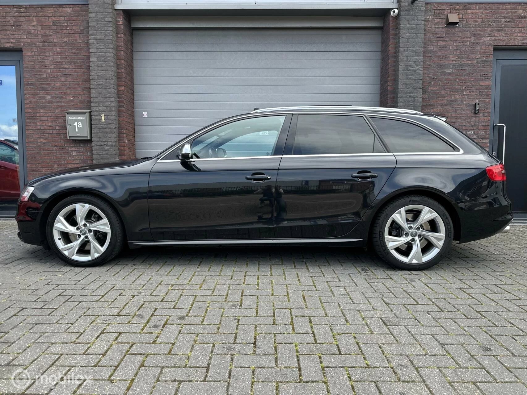 Hoofdafbeelding Audi S4