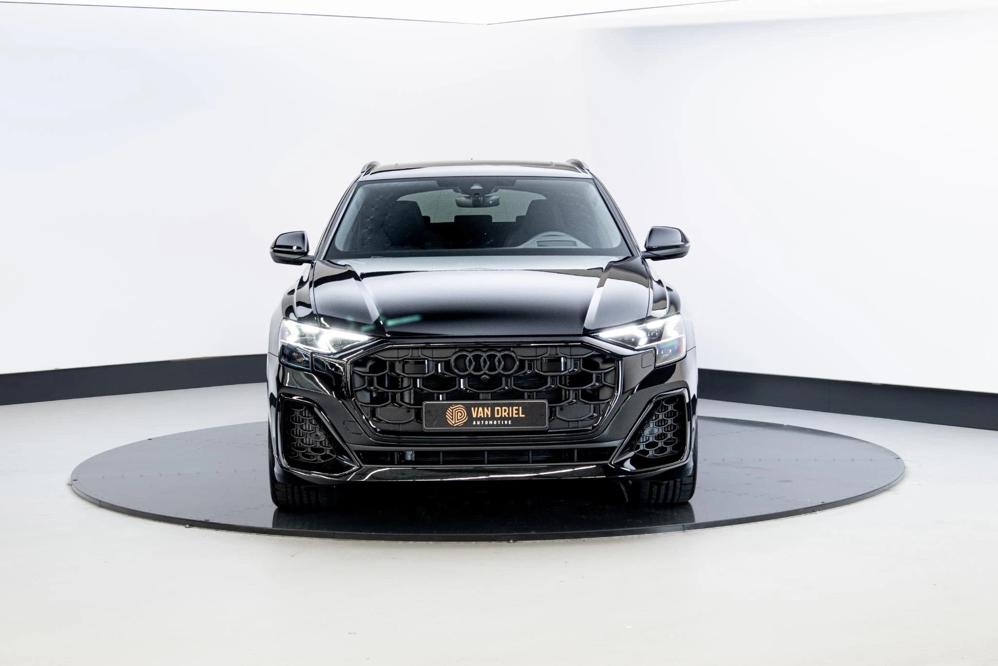 Hoofdafbeelding Audi Q8