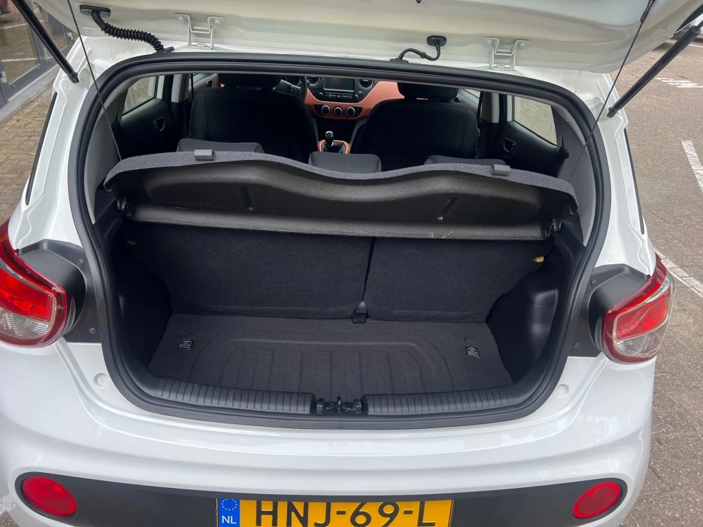 Hoofdafbeelding Hyundai i10