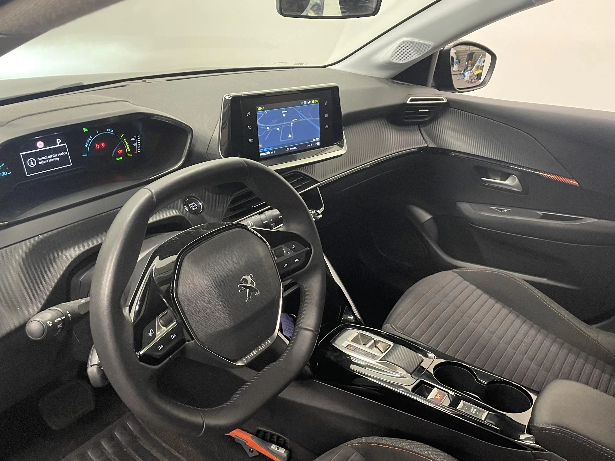 Hoofdafbeelding Peugeot e-208