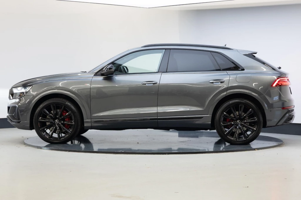 Hoofdafbeelding Audi Q8