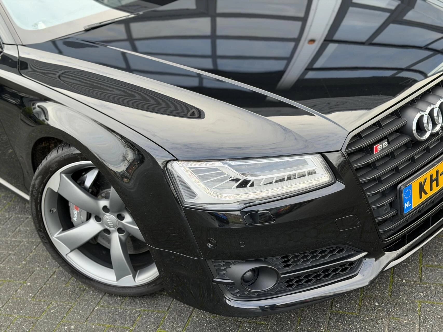 Hoofdafbeelding Audi S8
