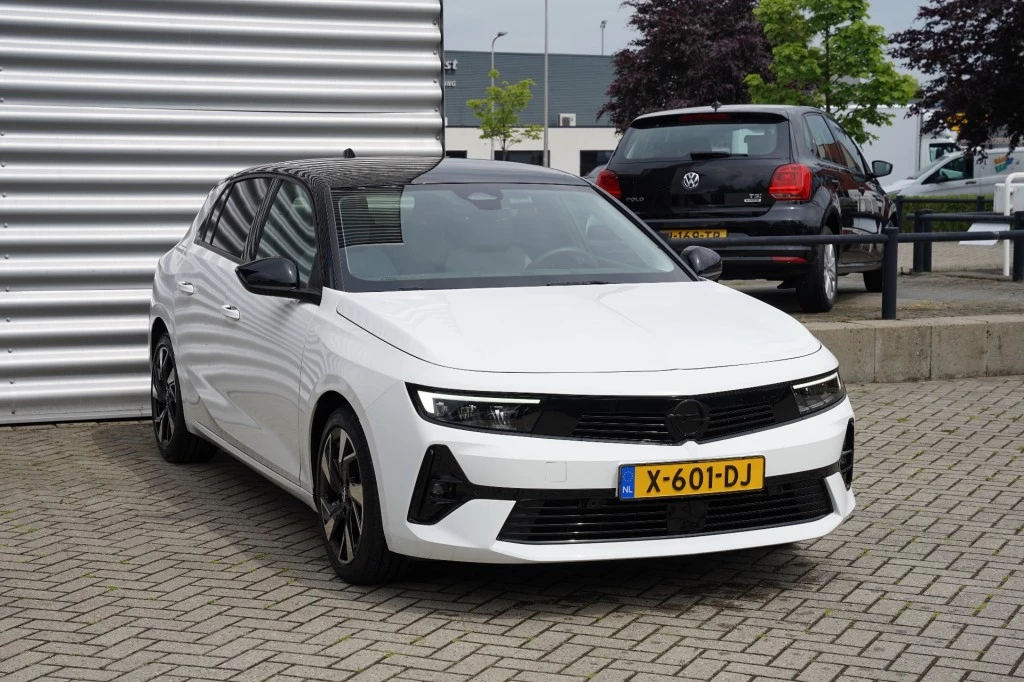 Hoofdafbeelding Opel Astra