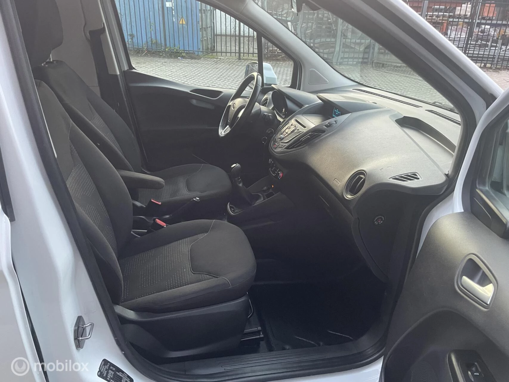 Hoofdafbeelding Ford Transit Courier