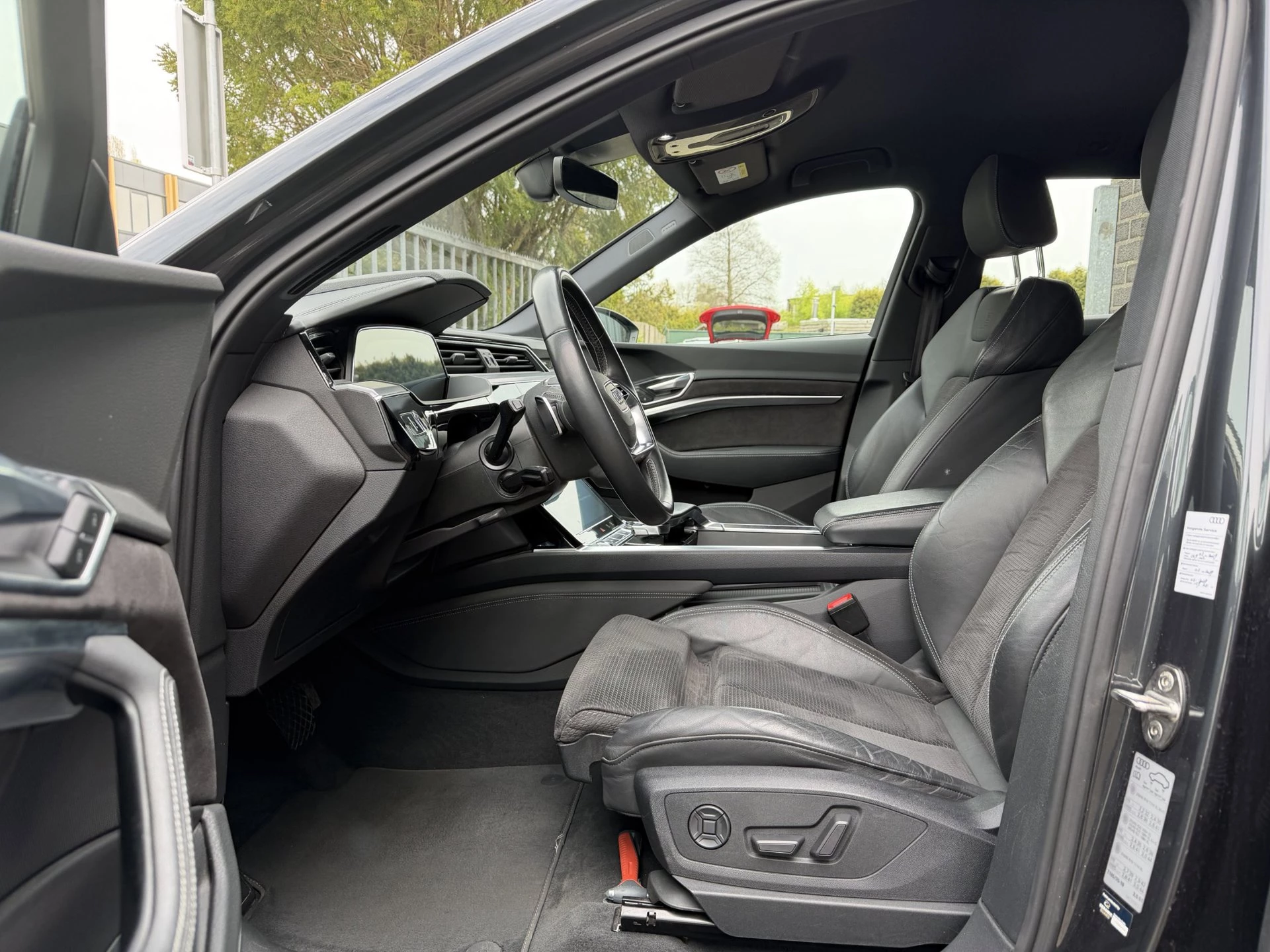 Hoofdafbeelding Audi e-tron