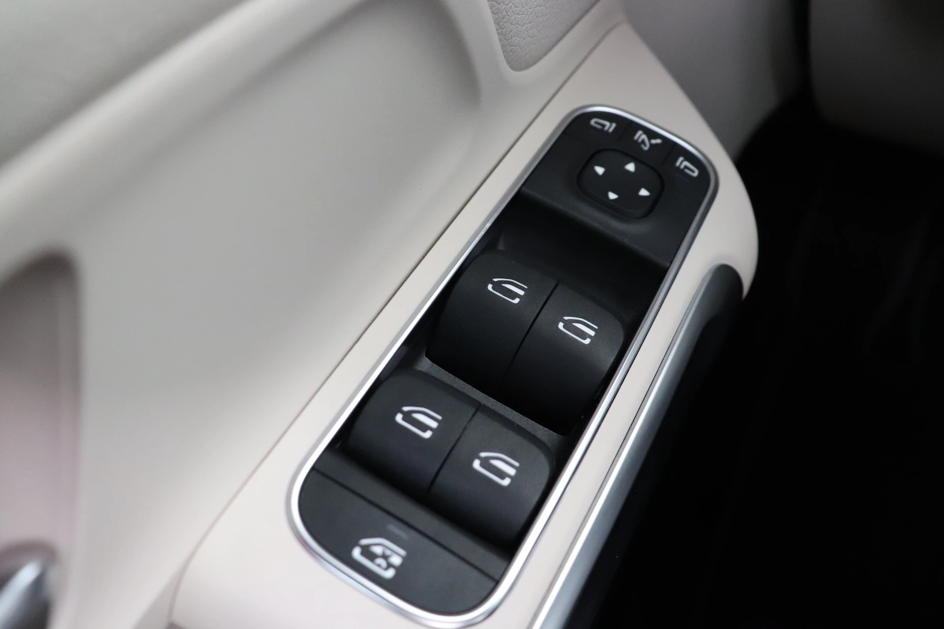 Hoofdafbeelding Mercedes-Benz EQB