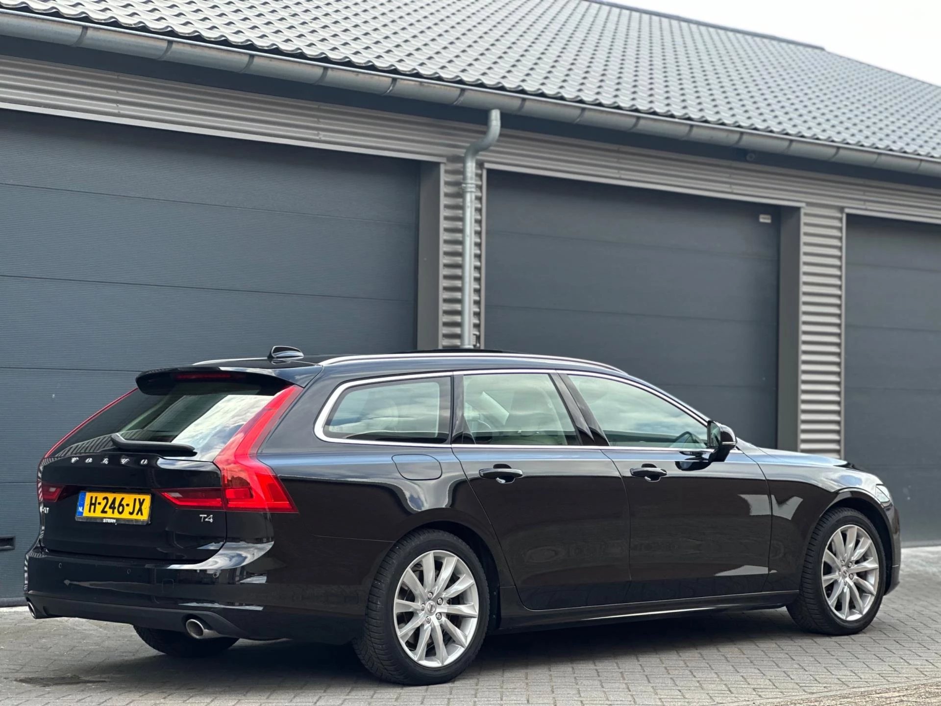 Hoofdafbeelding Volvo V90