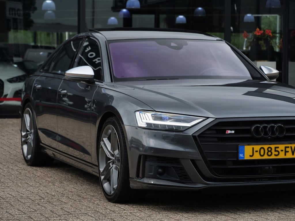 Hoofdafbeelding Audi S8