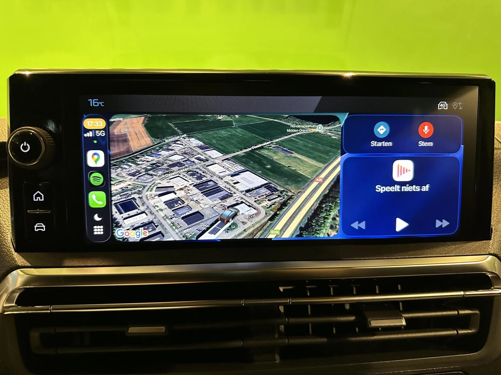 Hoofdafbeelding Peugeot e-Traveller