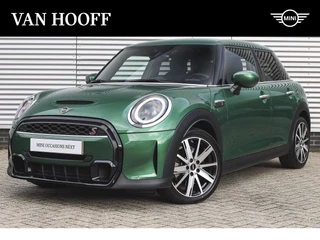 MINI Cooper S Hatchback Classic Automaat / Premium Go Pakket / Achteruitrijcamera / Sportstoelen / LED / Comfort Access / Stoelverwarming