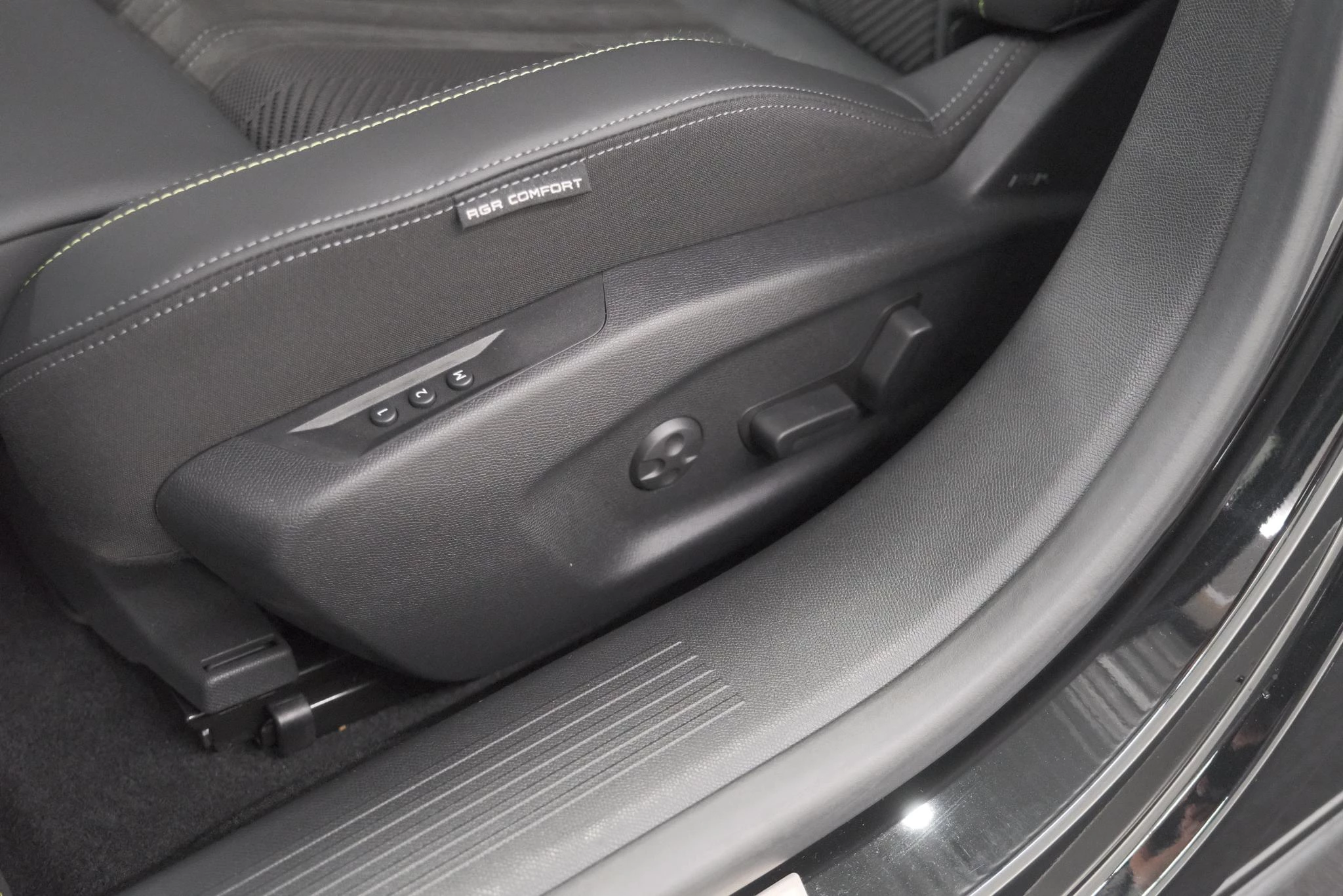 Hoofdafbeelding Peugeot 408