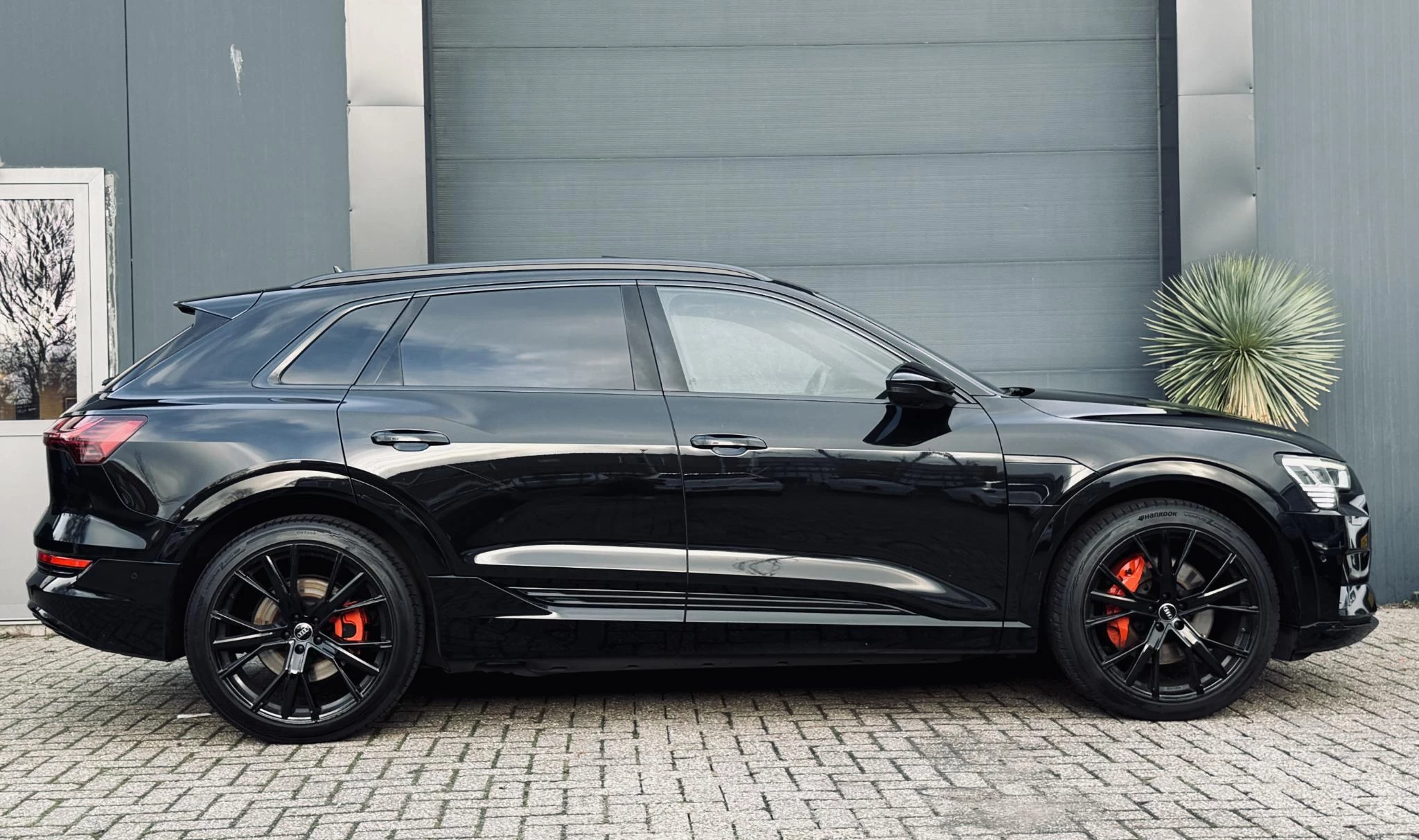 Hoofdafbeelding Audi e-tron