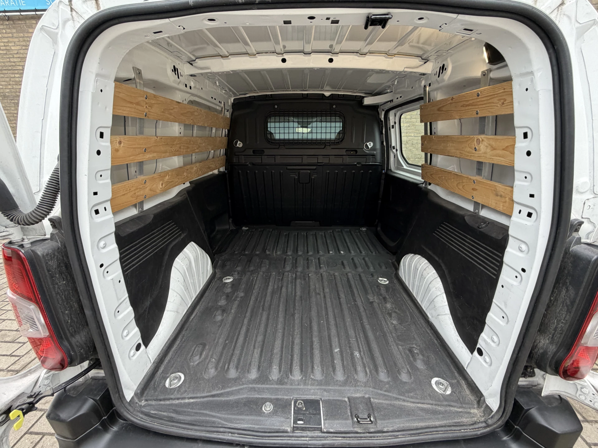 Hoofdafbeelding Peugeot Partner