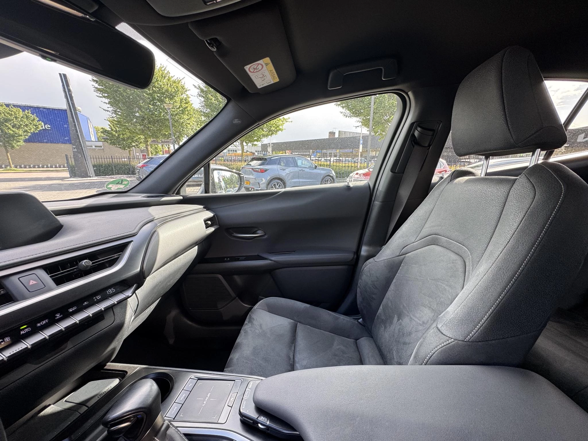 Hoofdafbeelding Lexus UX
