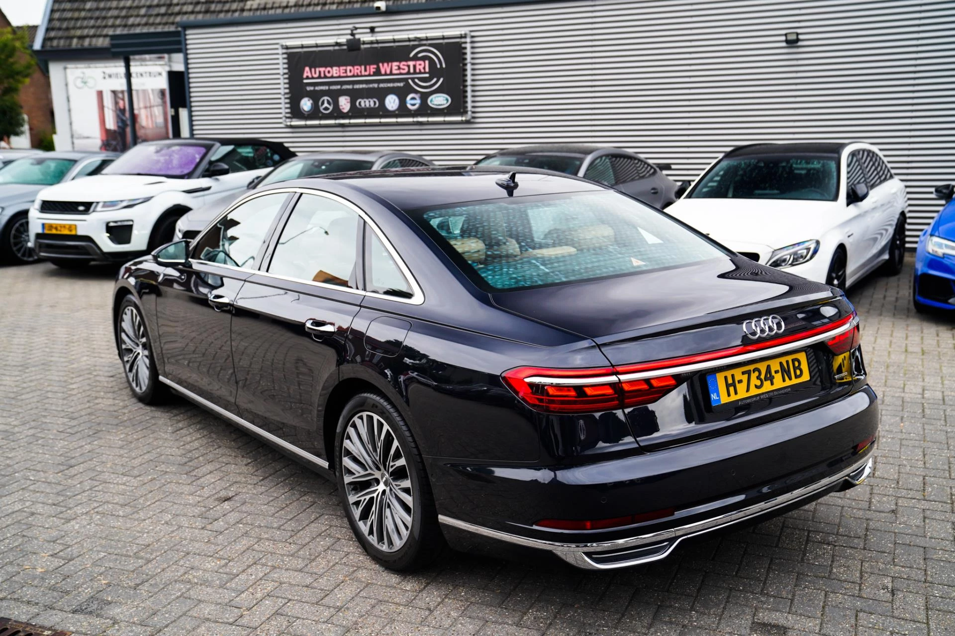 Hoofdafbeelding Audi A8