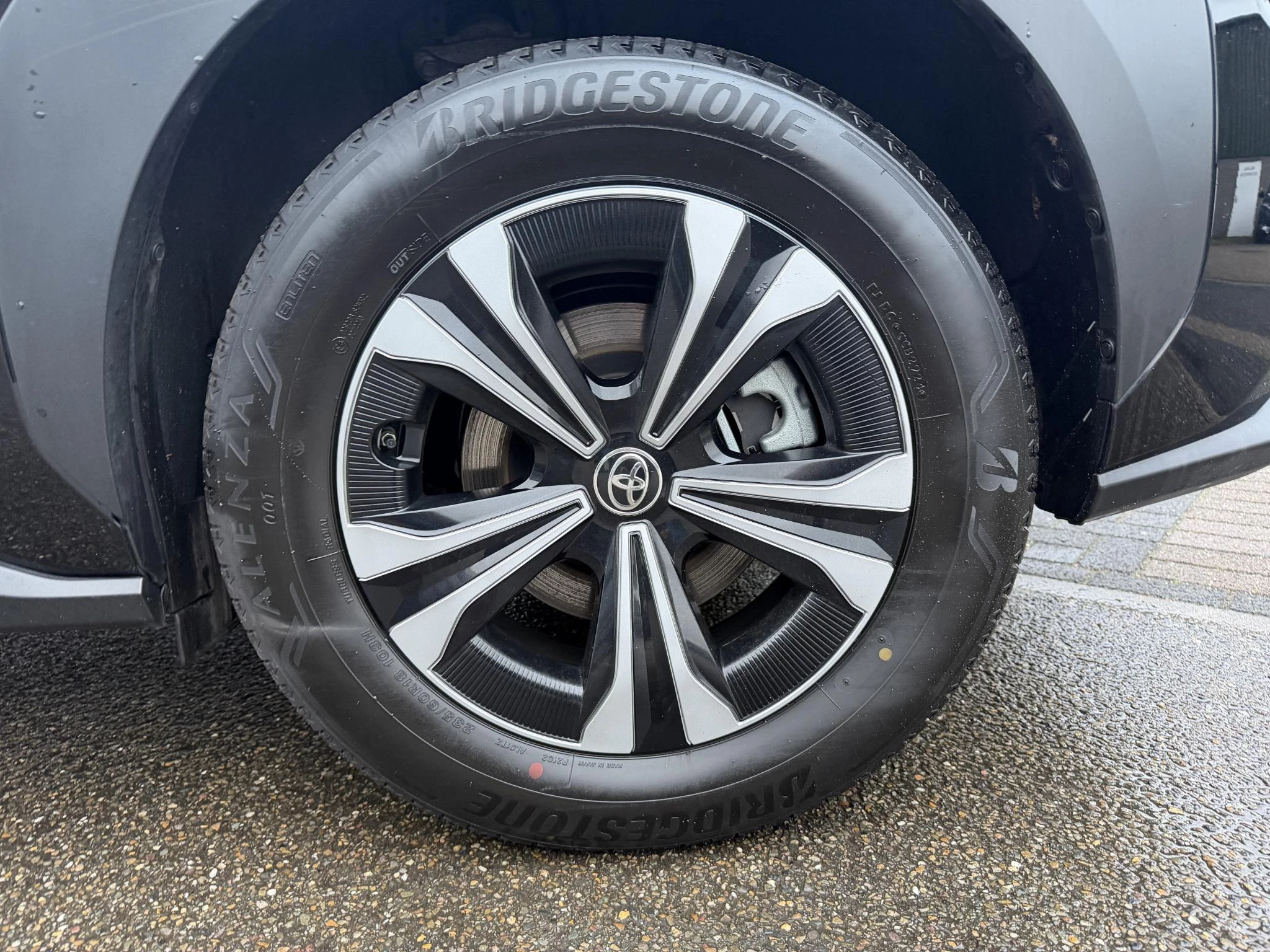 Hoofdafbeelding Toyota bZ4X