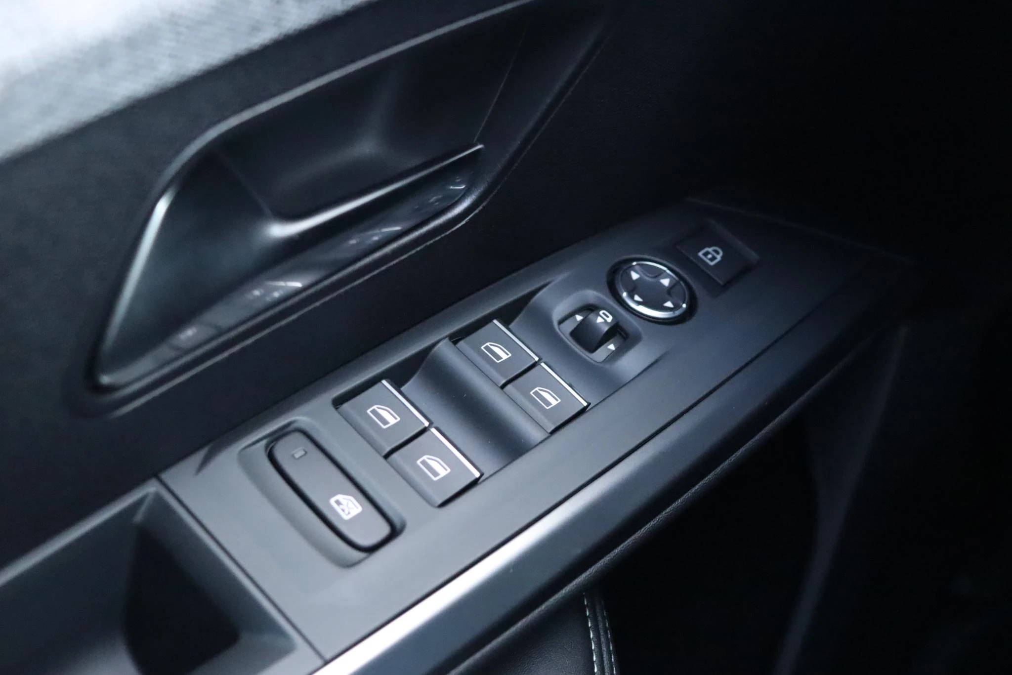 Hoofdafbeelding Peugeot e-5008