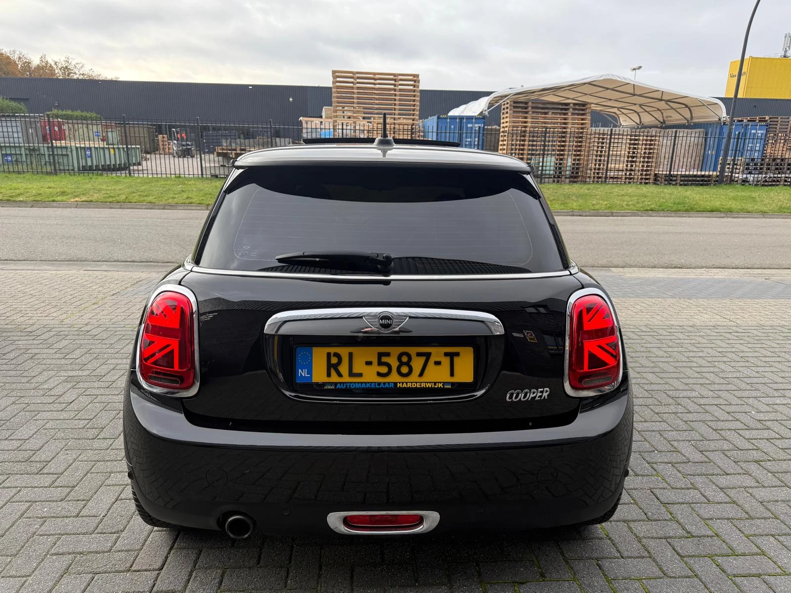 Hoofdafbeelding MINI Cooper