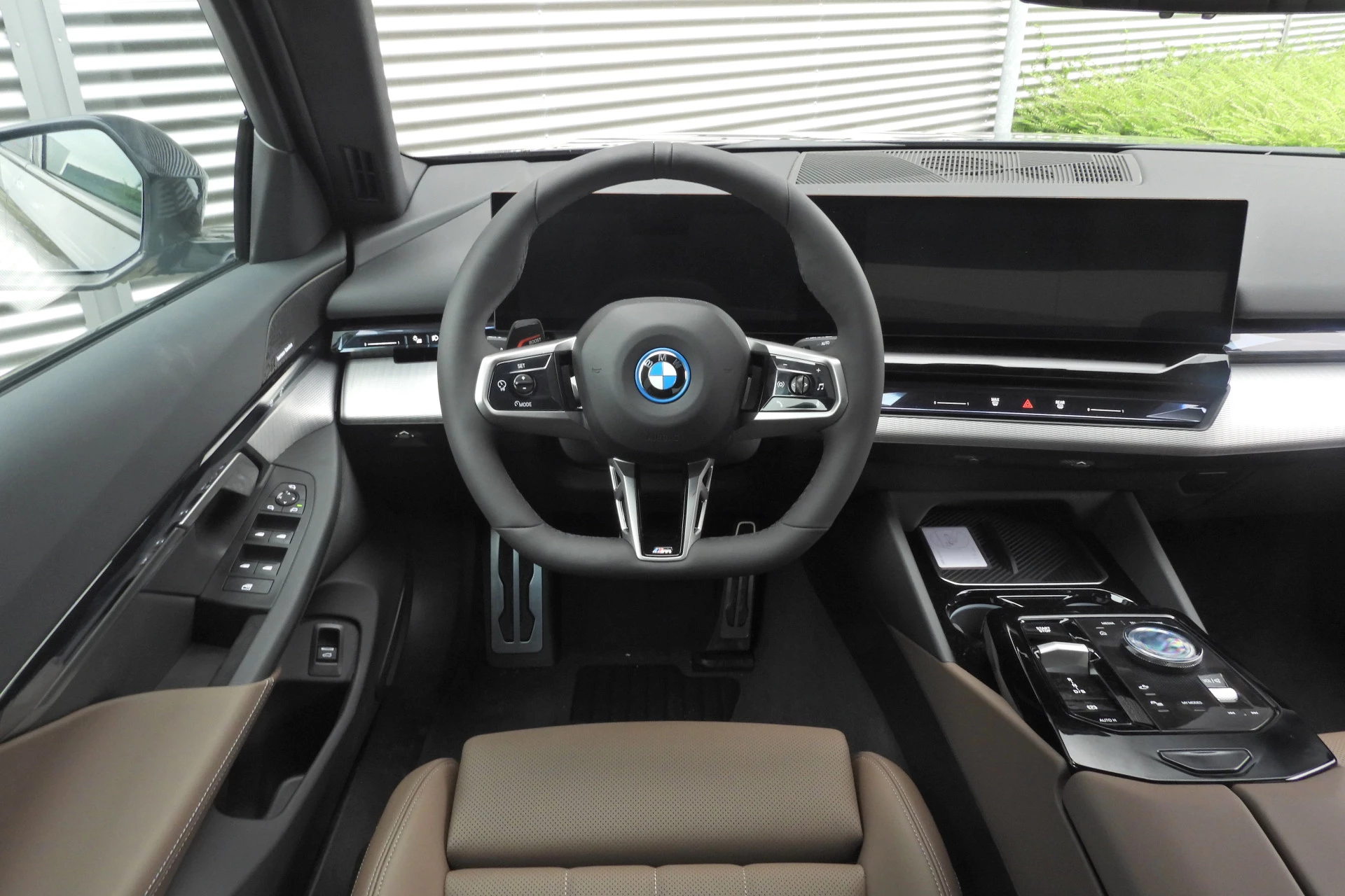 Hoofdafbeelding BMW i5