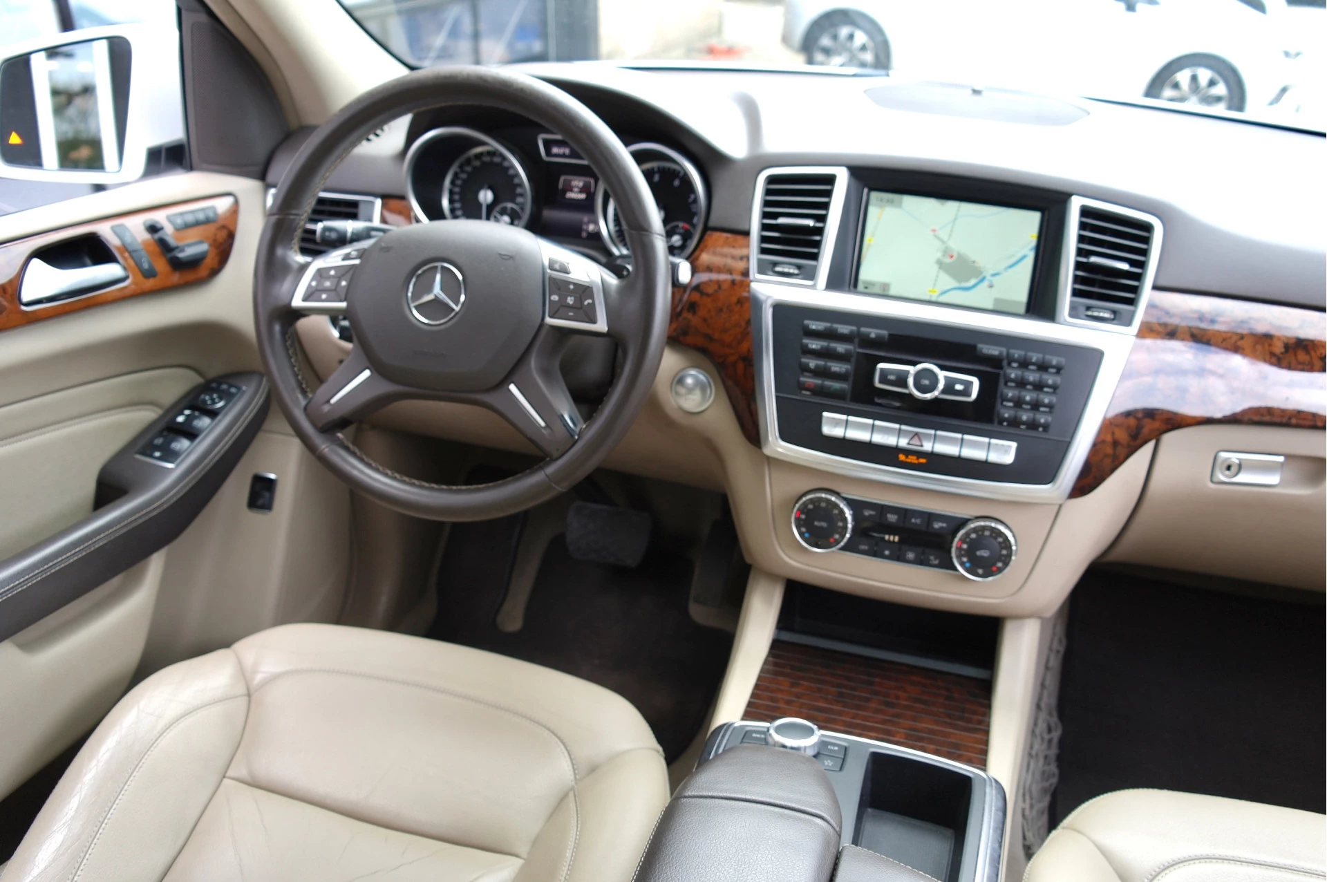 Hoofdafbeelding Mercedes-Benz M-Klasse