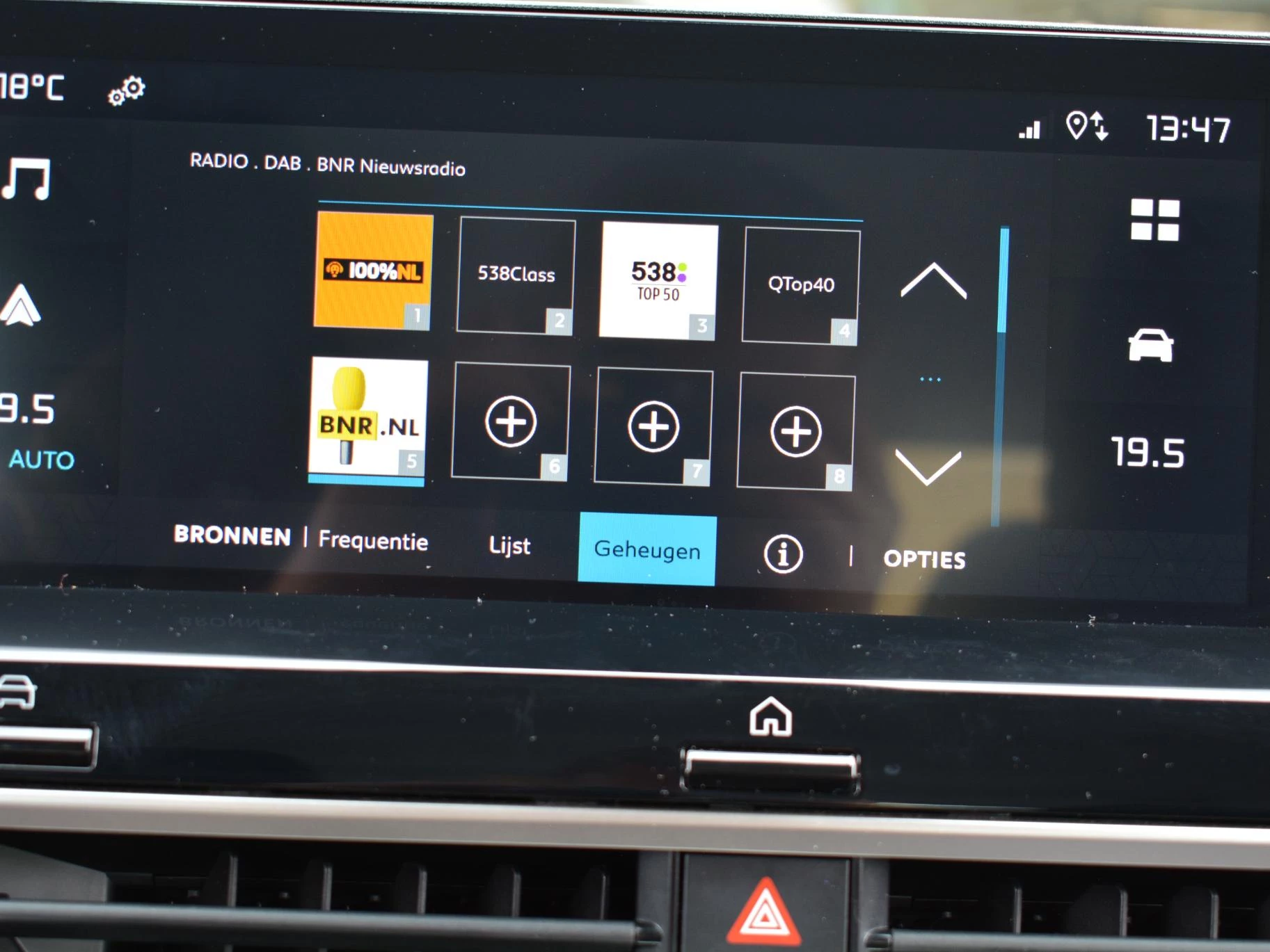 Hoofdafbeelding Citroën ë-C4 X
