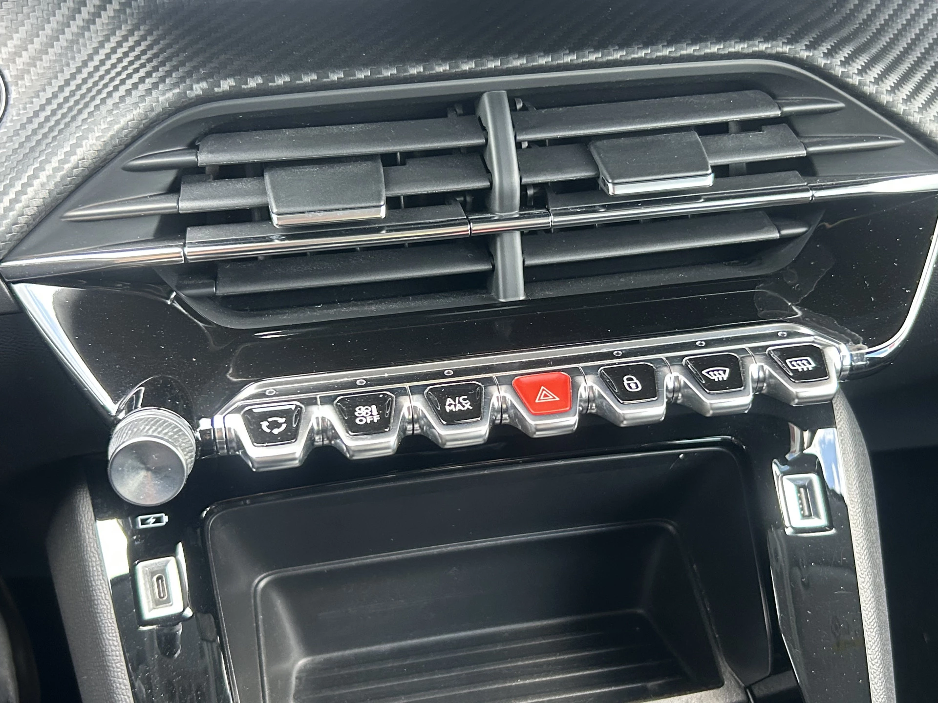 Hoofdafbeelding Peugeot e-208