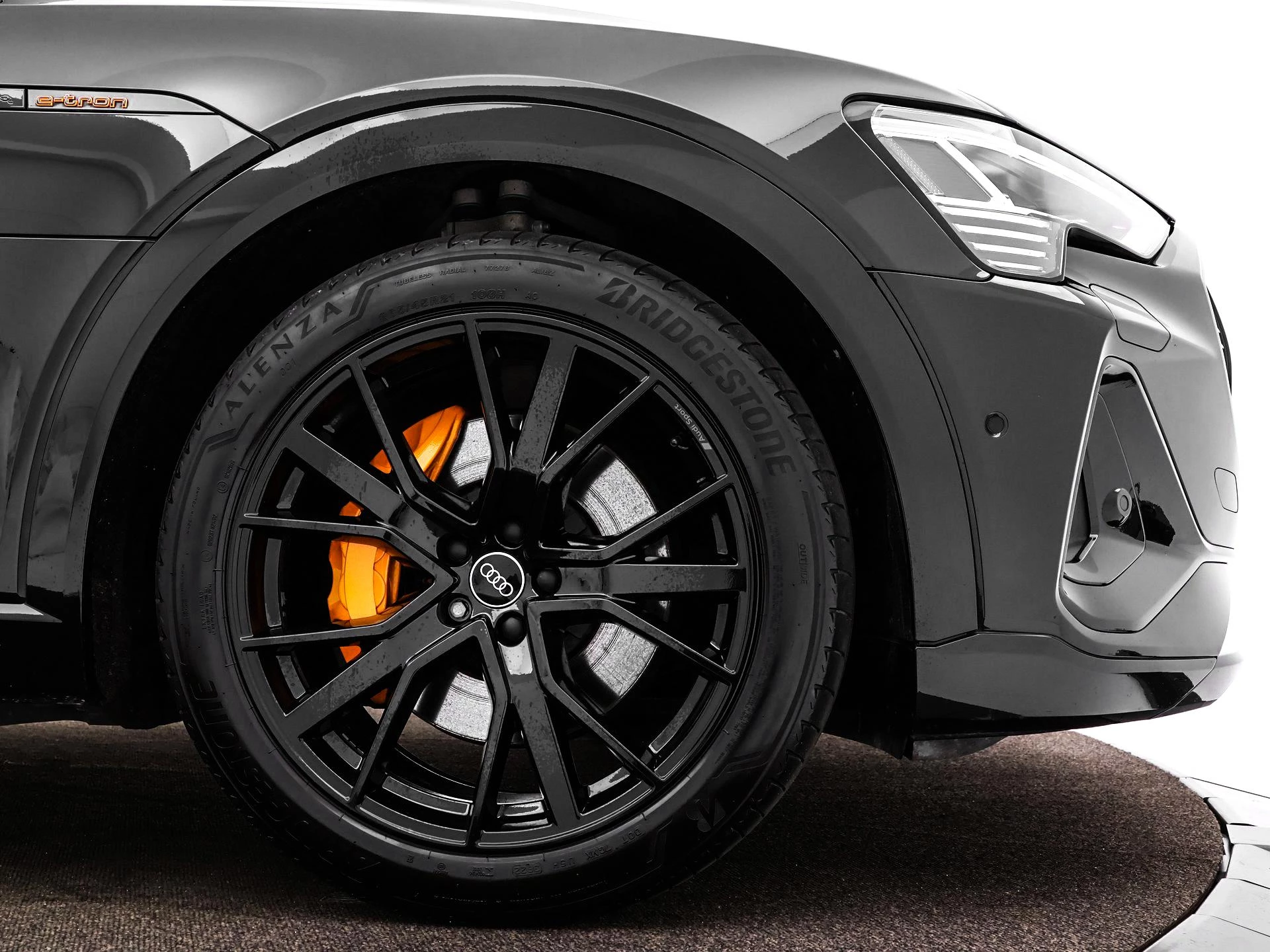 Hoofdafbeelding Audi e-tron