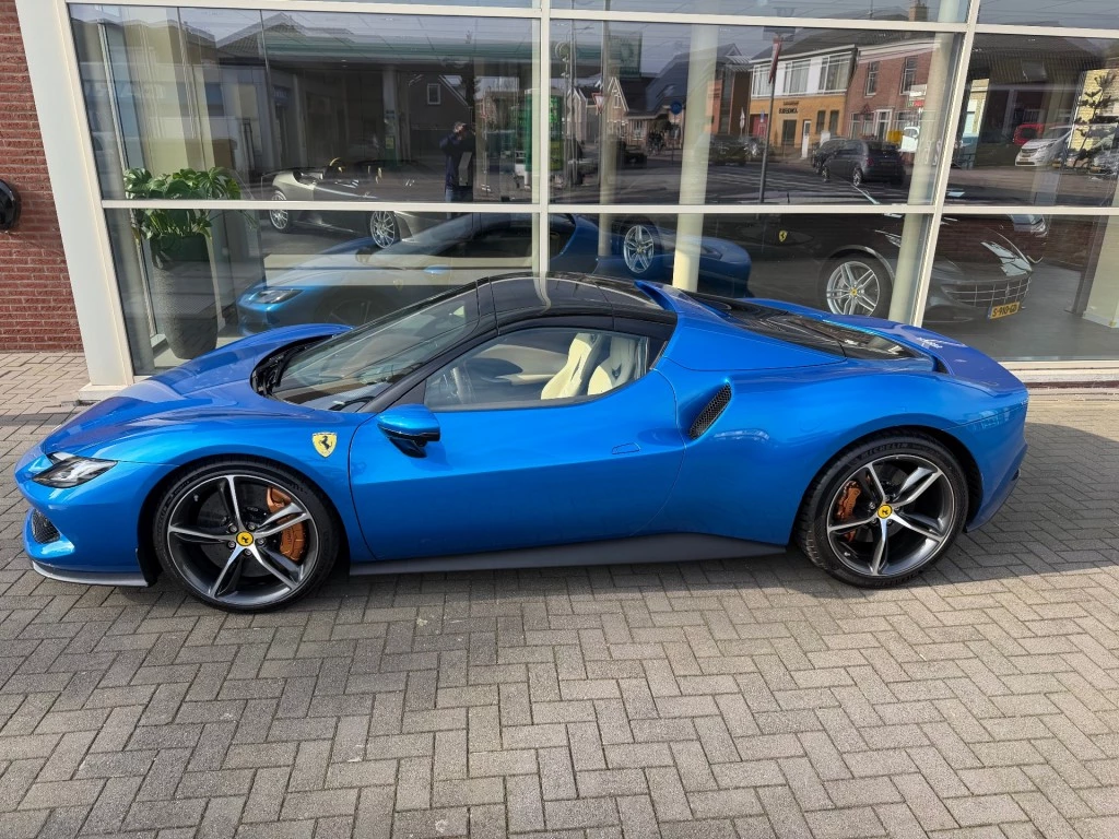 Hoofdafbeelding Ferrari 296