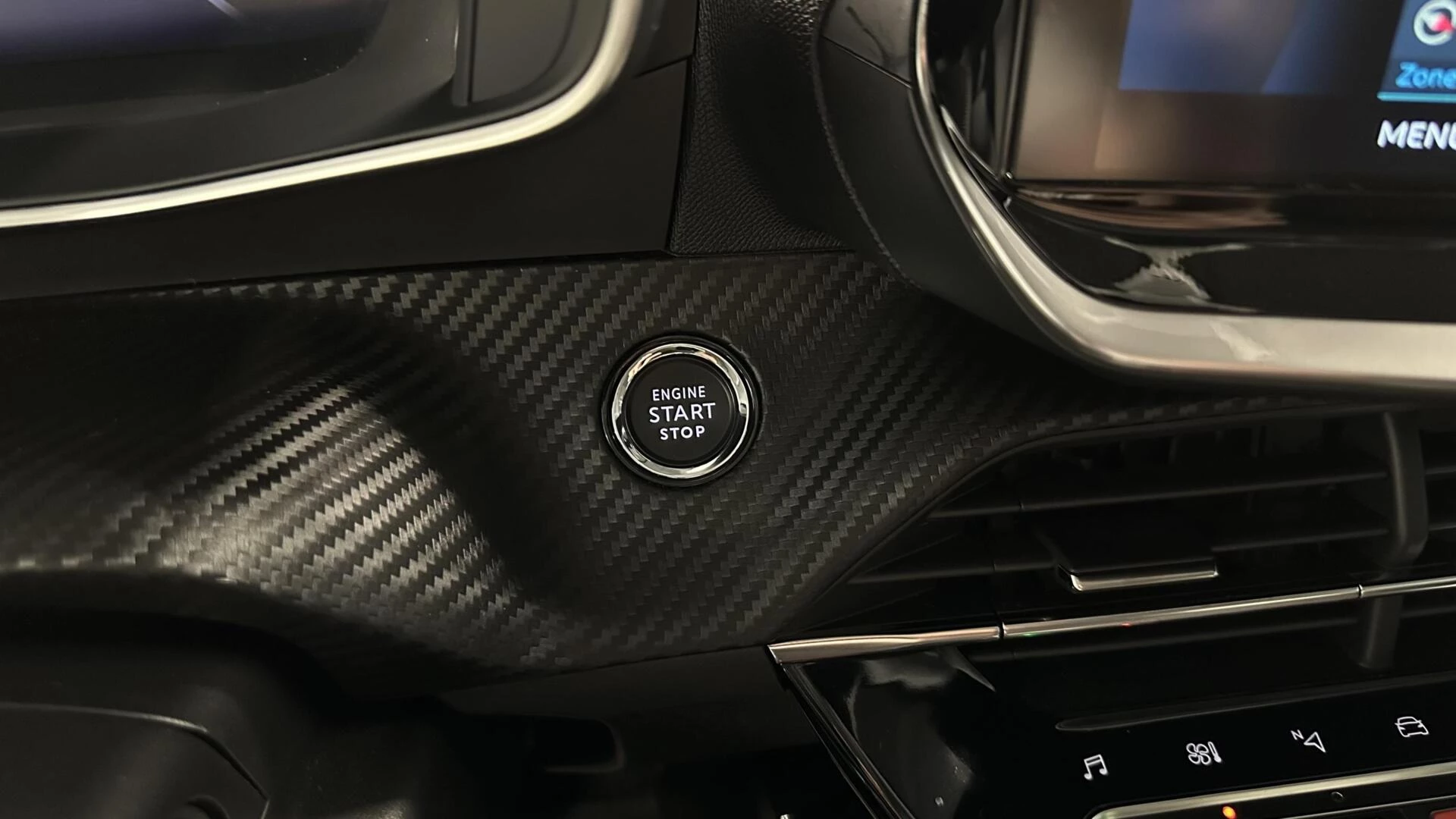 Hoofdafbeelding Peugeot e-2008