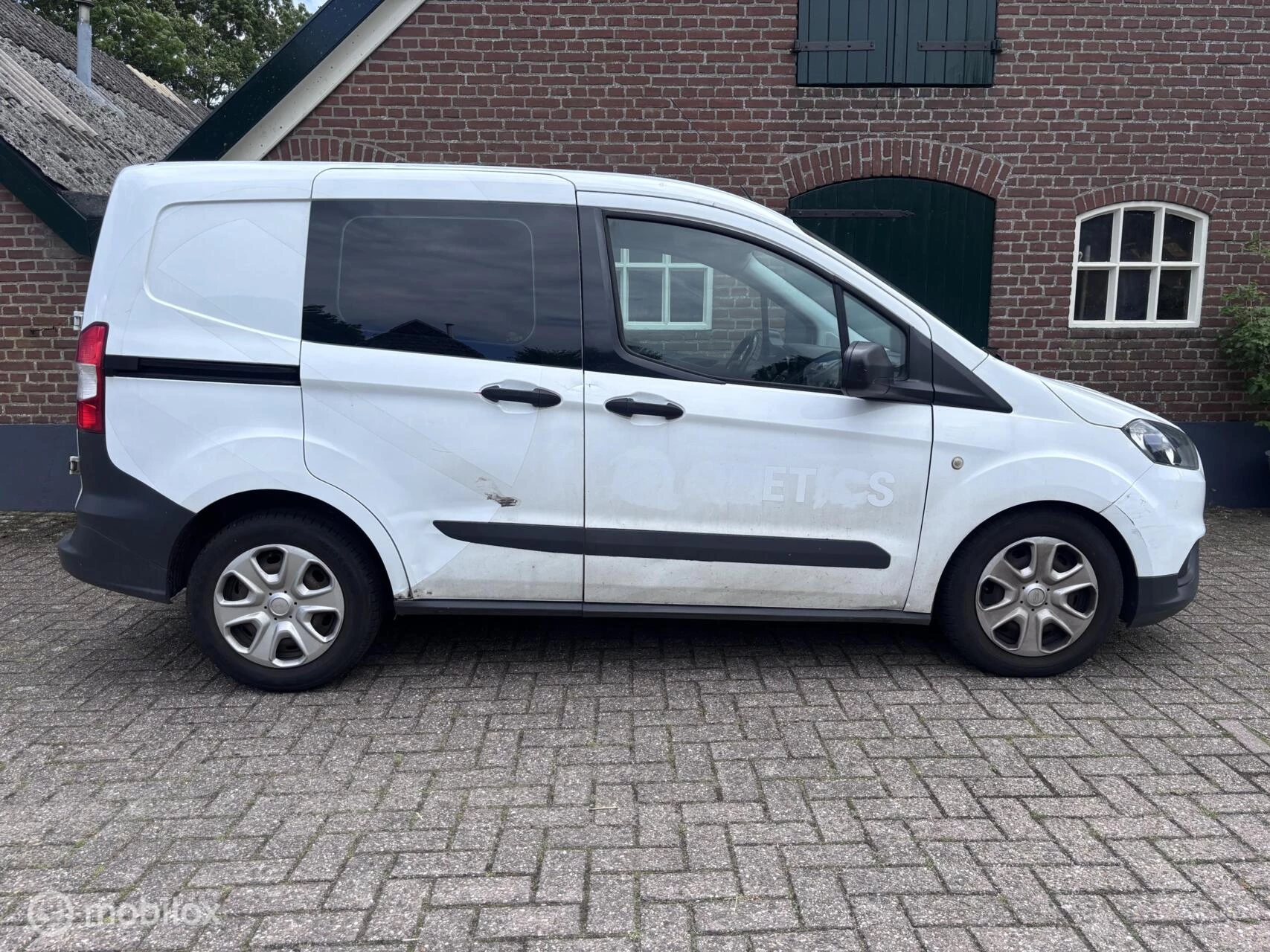 Hoofdafbeelding Ford Transit Courier