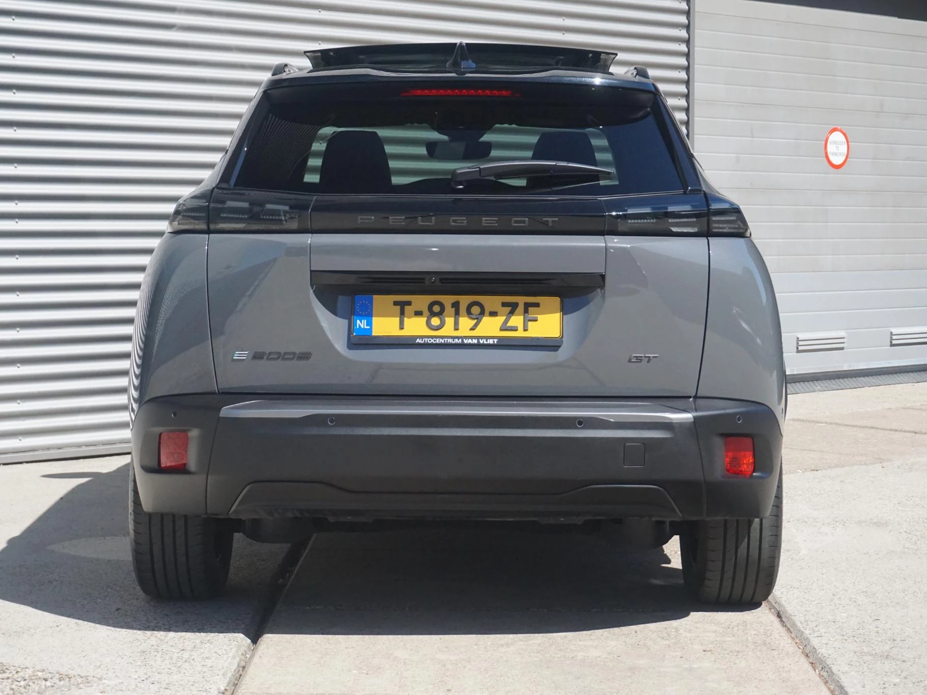 Hoofdafbeelding Peugeot e-2008