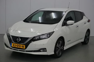 Hoofdafbeelding Nissan Leaf Nissan LEAF Tekna 40 kWh / Camera / Apple Carplay/ Android Auto / Stoel- /stuurverwarming / Adapt. Cruise