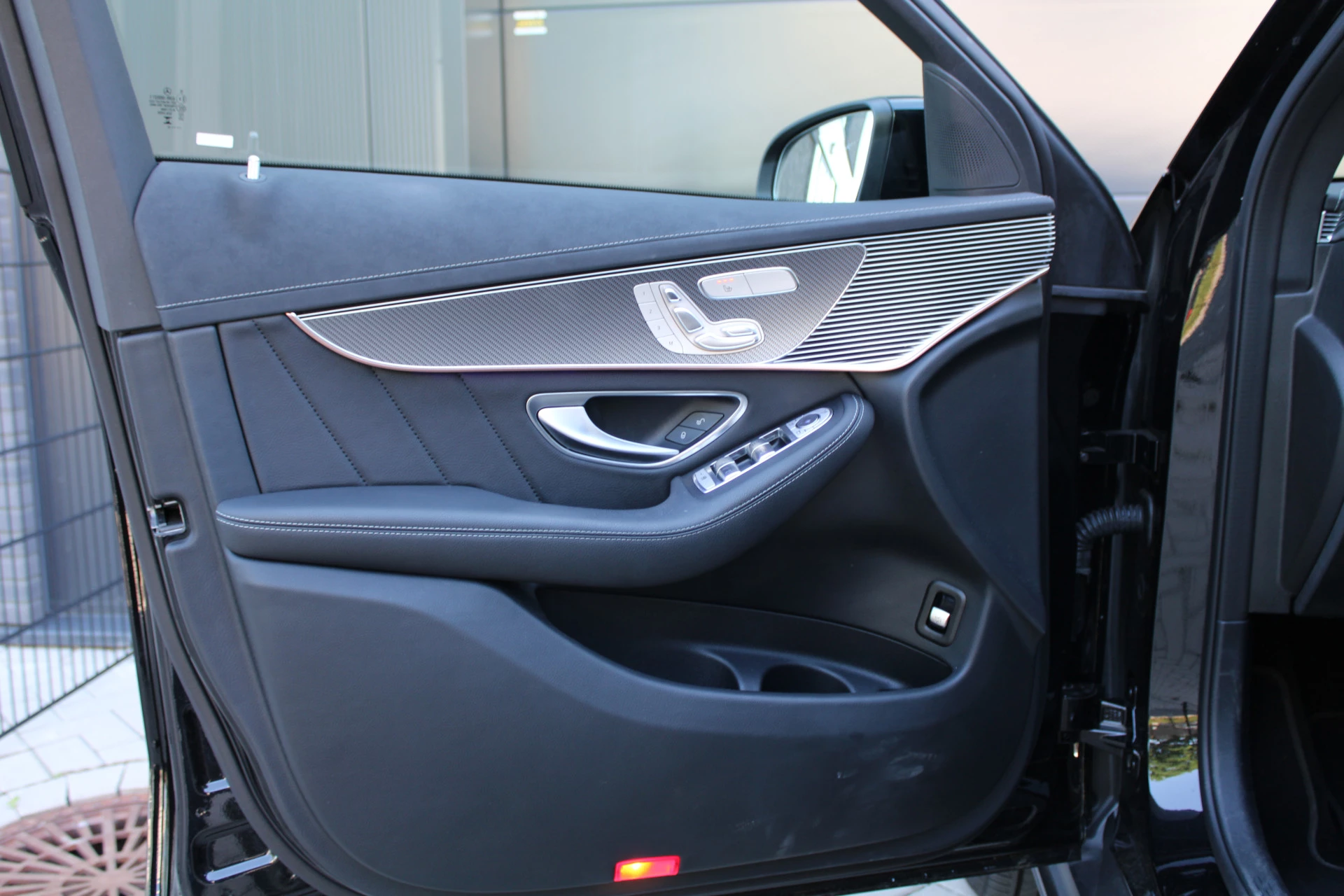 Hoofdafbeelding Mercedes-Benz EQC