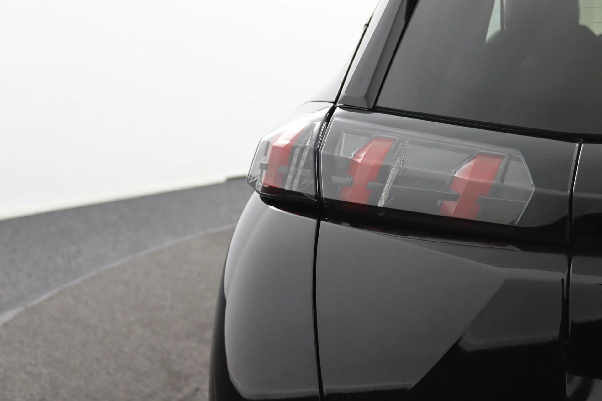 Hoofdafbeelding Peugeot e-2008