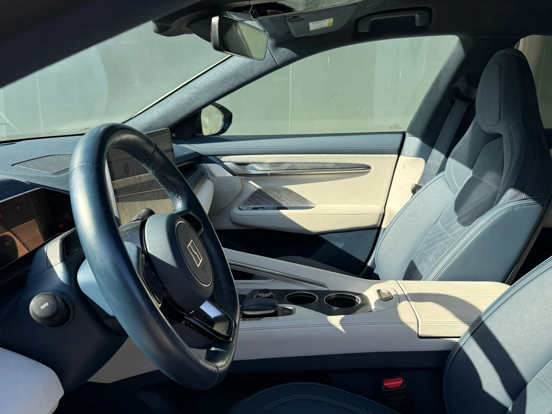 Hoofdafbeelding Zeekr 001