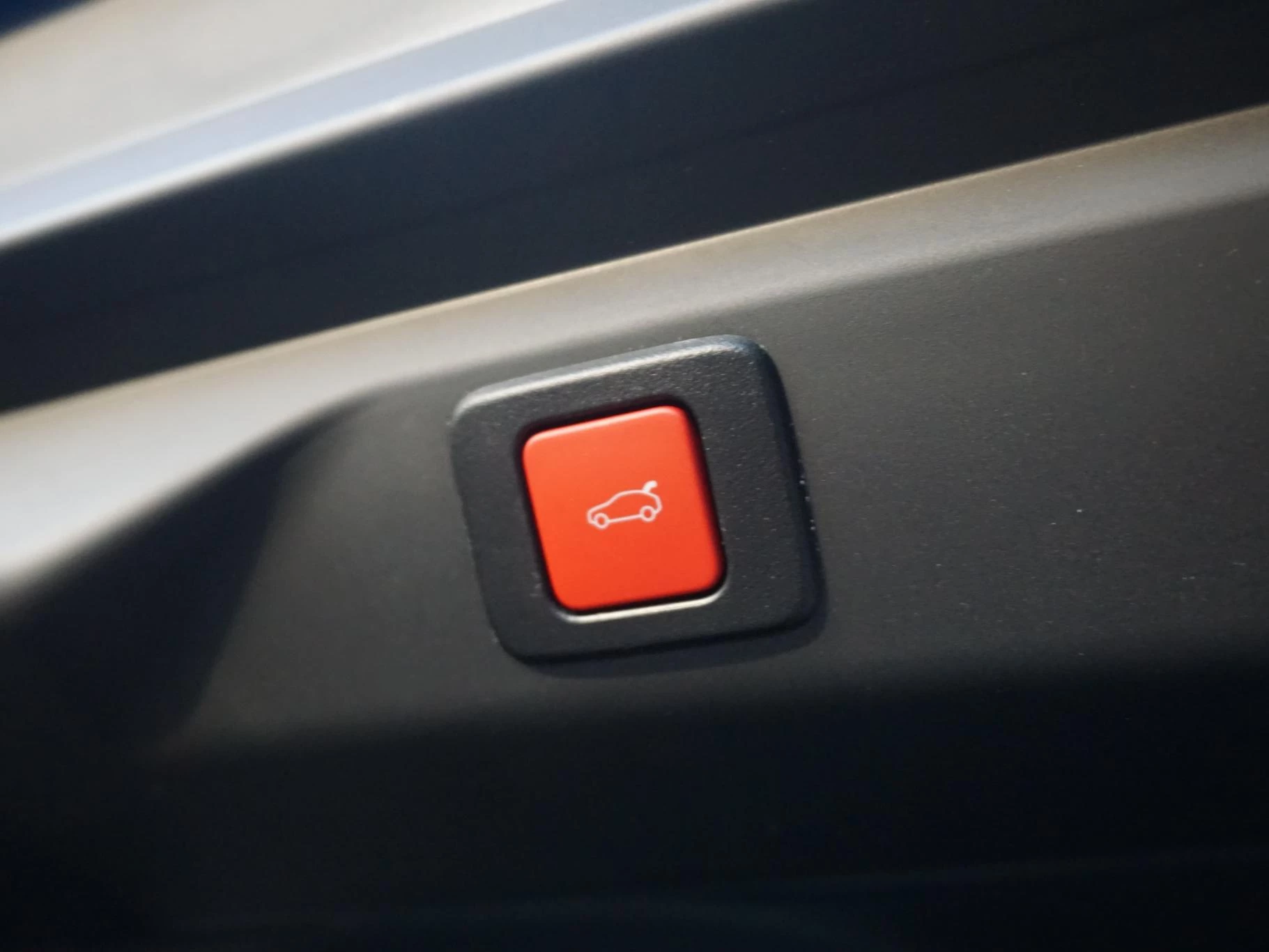 Hoofdafbeelding Peugeot e-3008