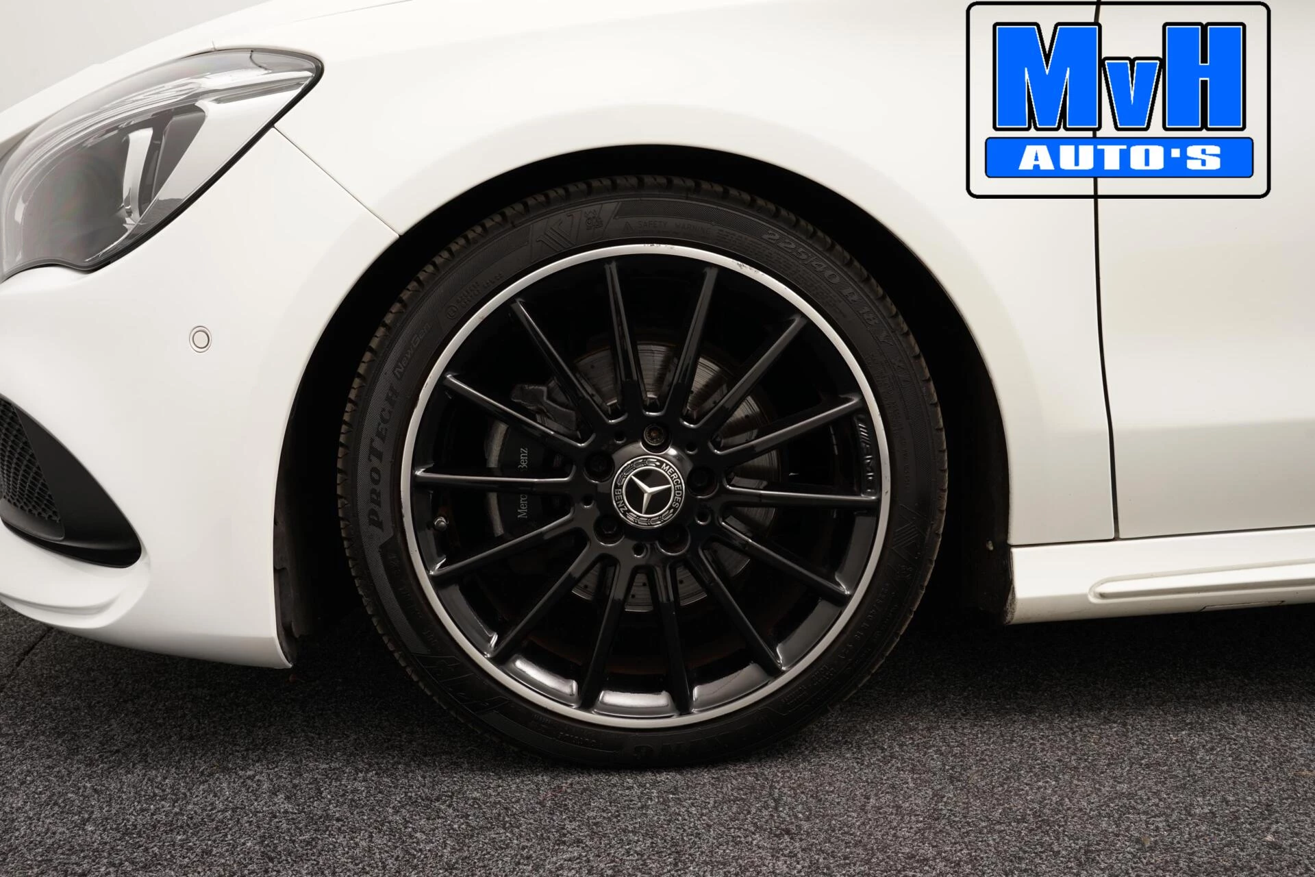 Hoofdafbeelding Mercedes-Benz CLA