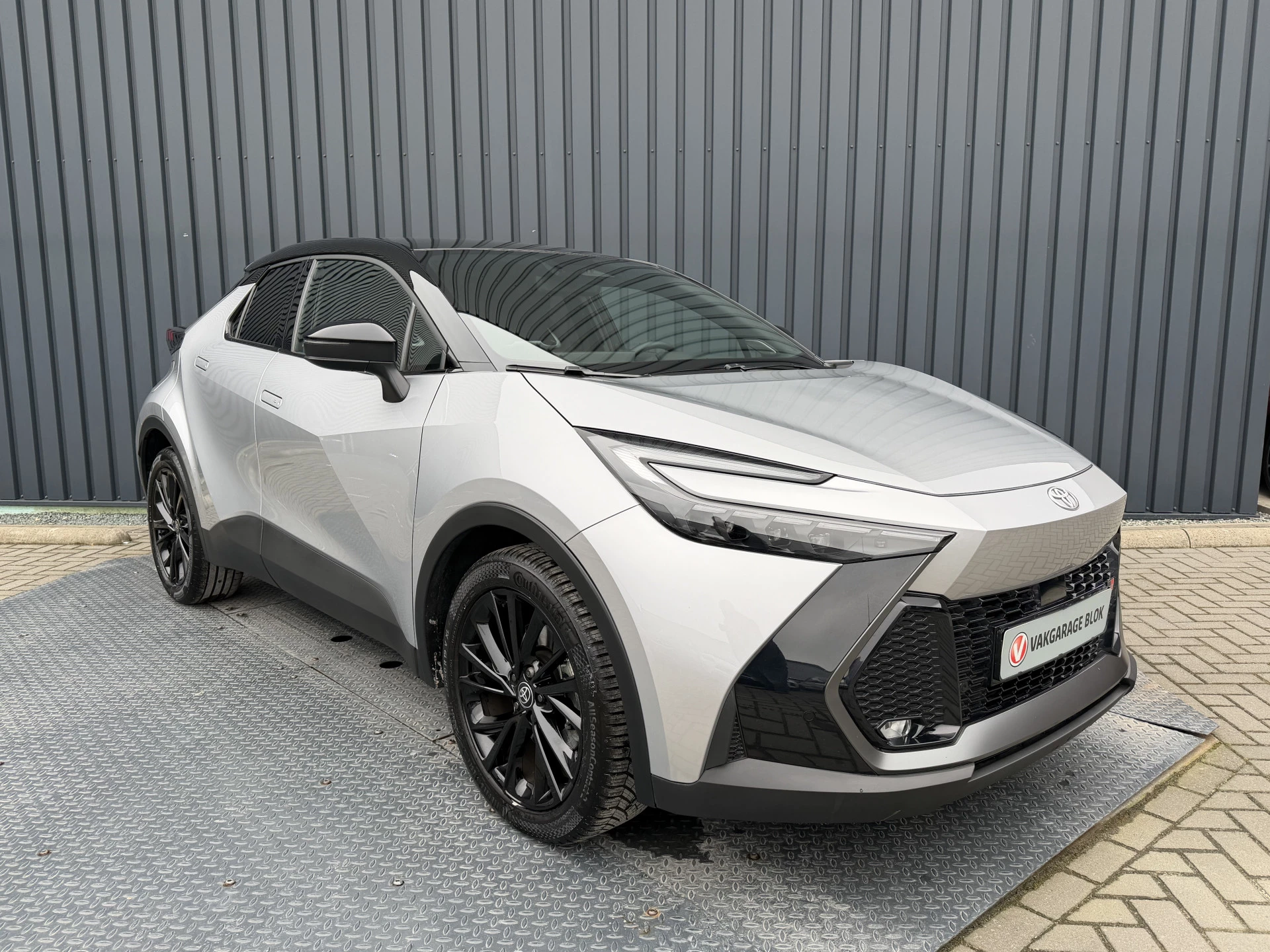 Hoofdafbeelding Toyota C-HR