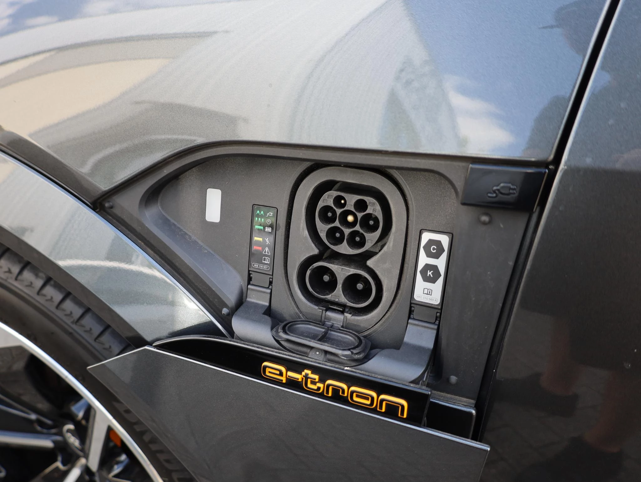 Hoofdafbeelding Audi e-tron