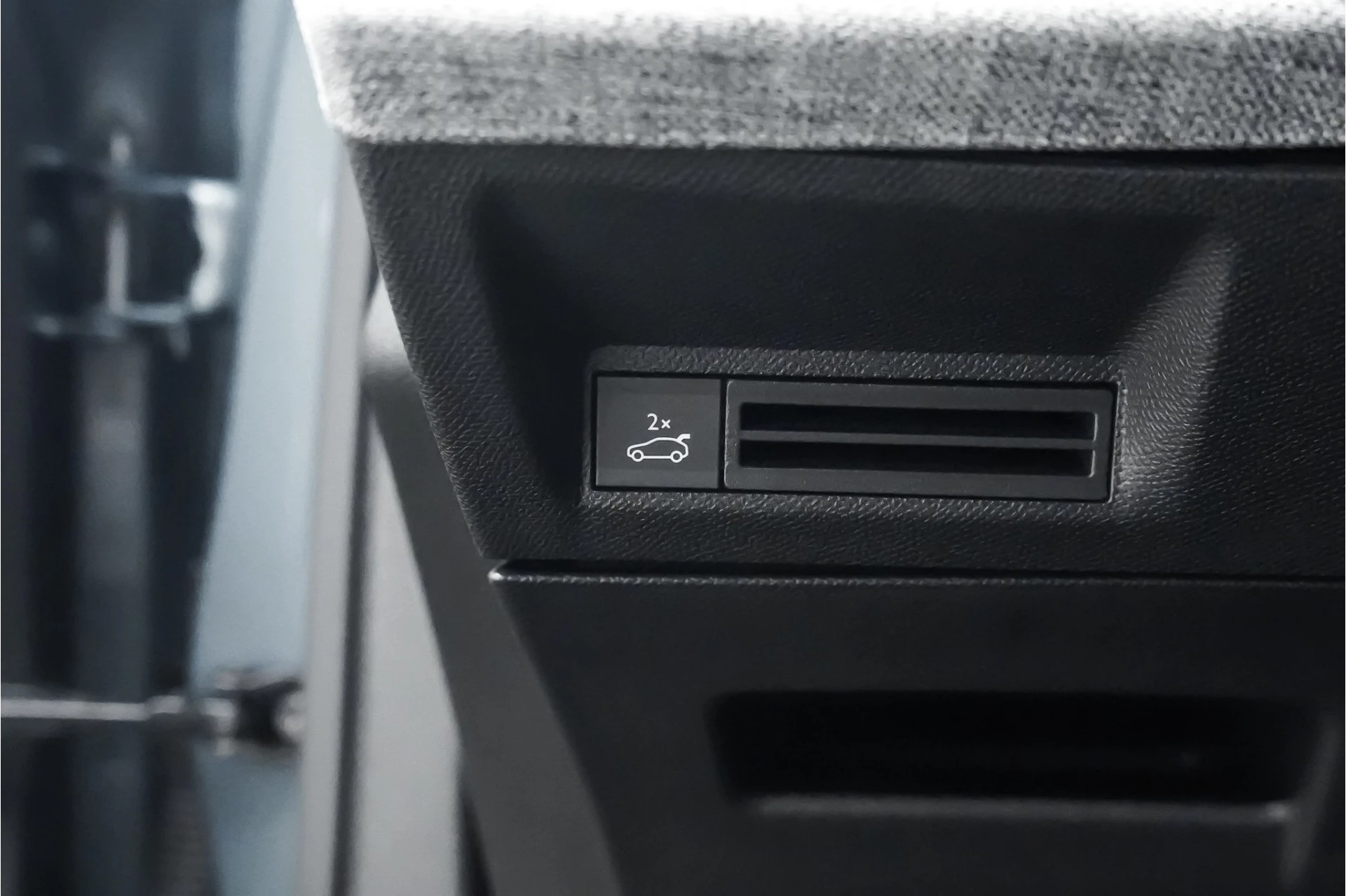 Hoofdafbeelding Peugeot e-3008