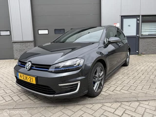 Hoofdafbeelding Volkswagen Golf Volkswagen Golf 1.4 TSI GTE | Pano | Leder | Dealer onderhou