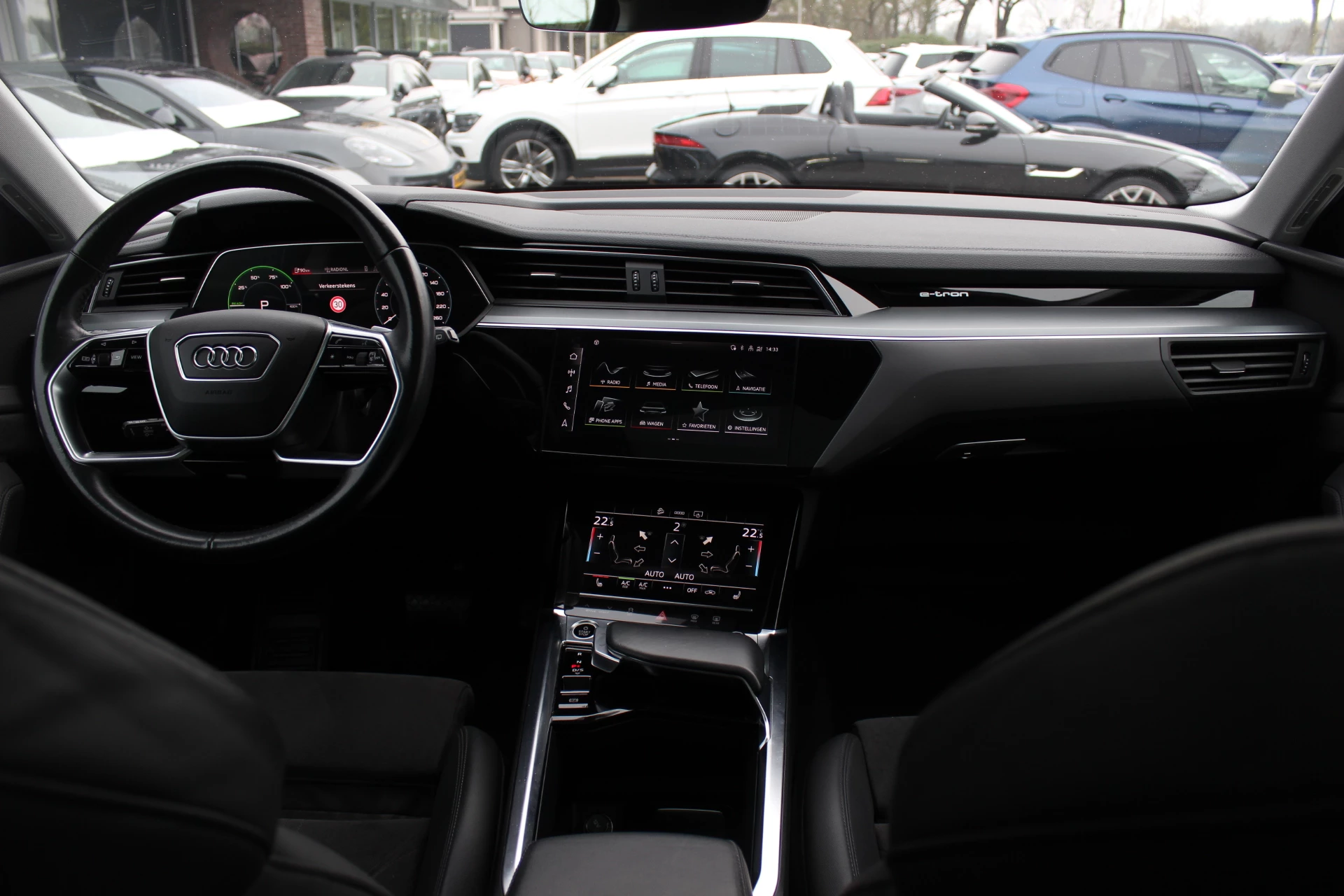 Hoofdafbeelding Audi e-tron