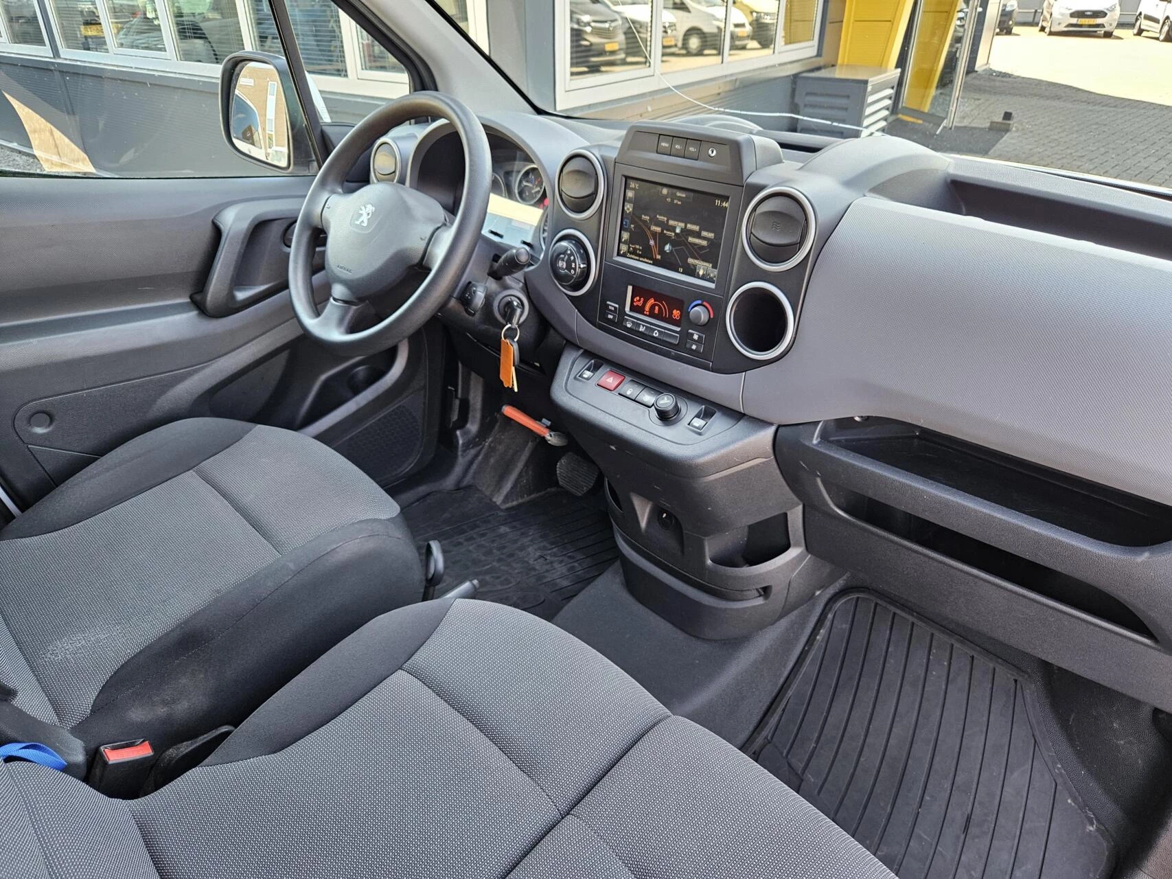 Hoofdafbeelding Peugeot Partner