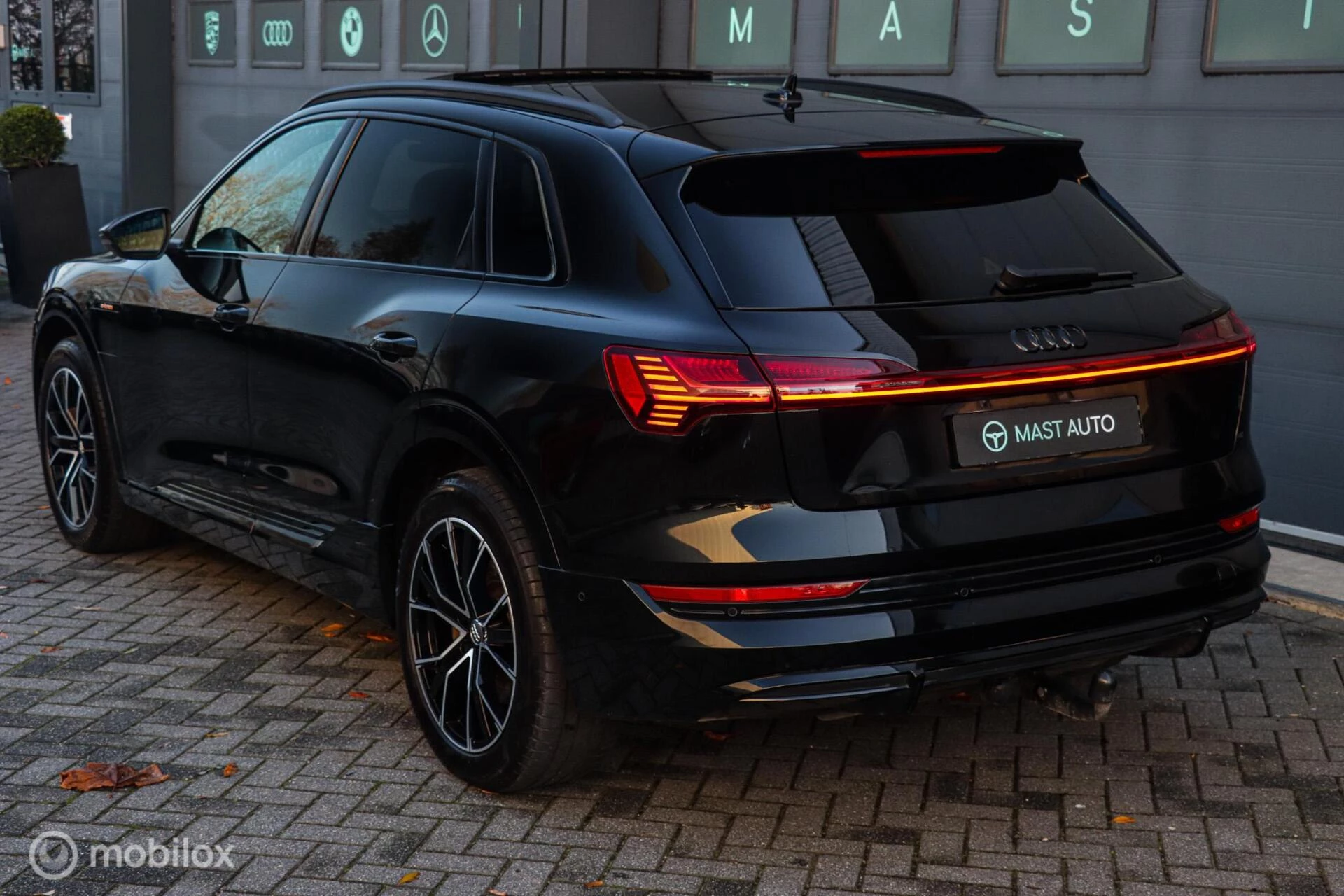 Hoofdafbeelding Audi e-tron