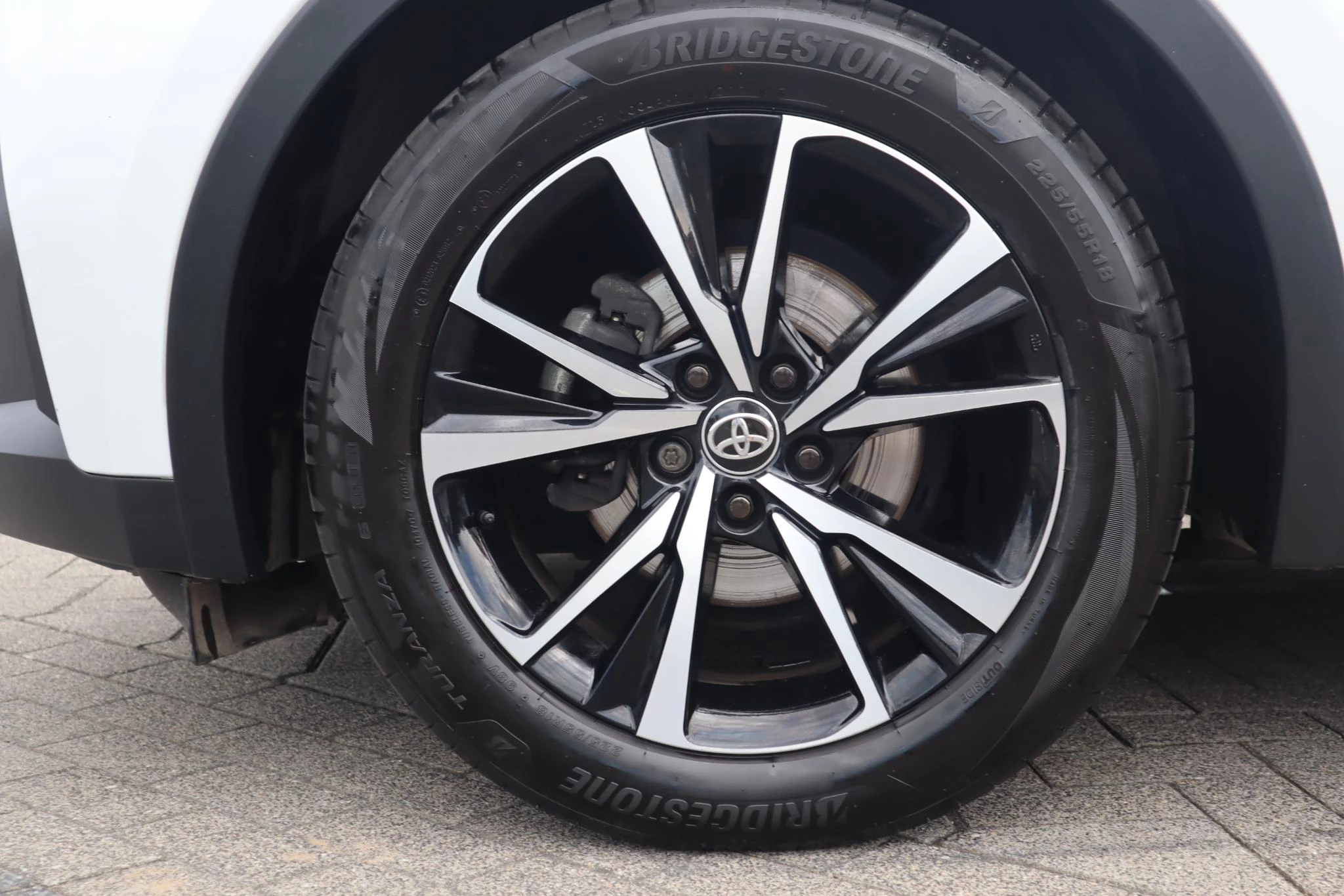 Hoofdafbeelding Toyota C-HR