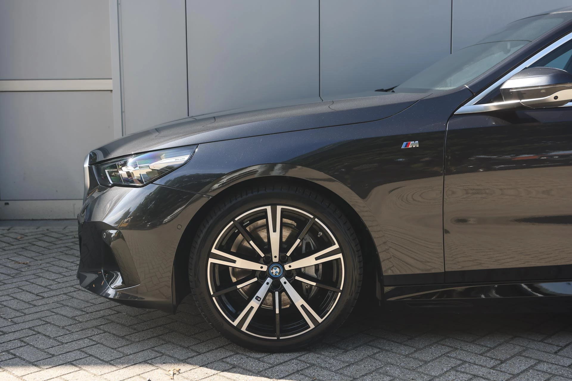 Hoofdafbeelding BMW i5
