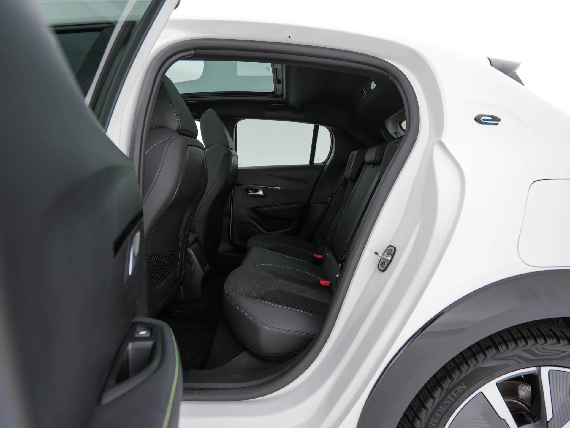 Hoofdafbeelding Peugeot e-208