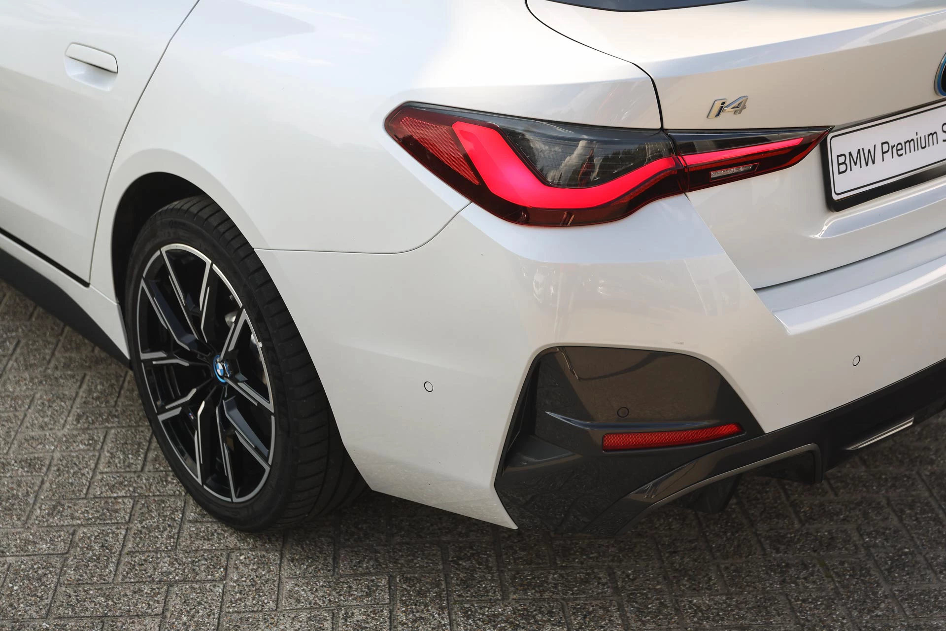 Hoofdafbeelding BMW i4